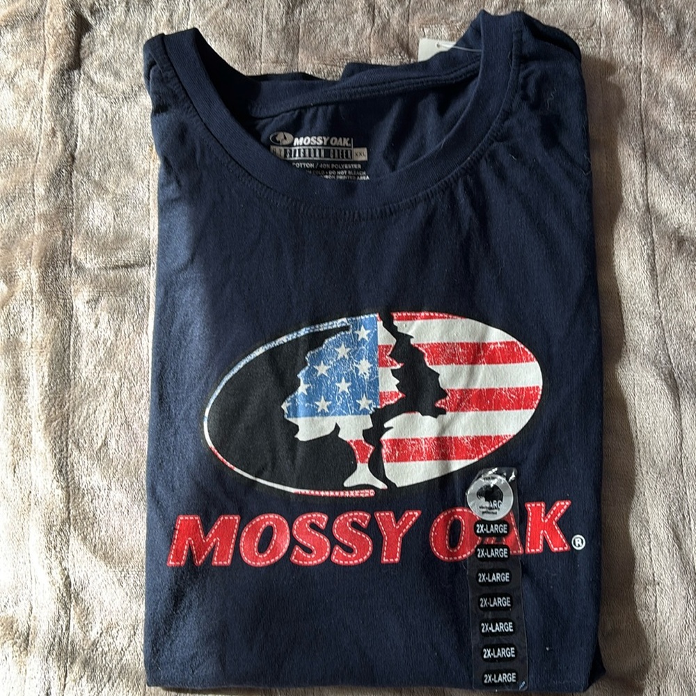 Mossy oak, brand new tee shirt